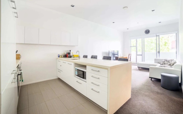 Modern CBD Auckland Apartment
