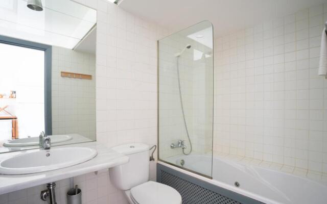 Casa de las Letrinas Baja