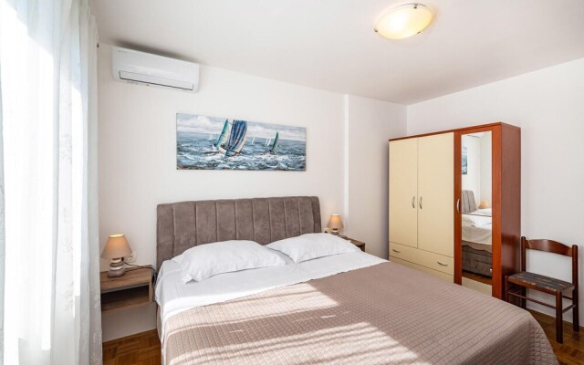 Nice Home in Kozino With 6 Bedrooms and Wifi