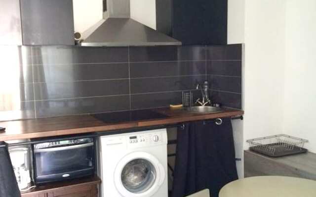 Studio in Ajaccio, With Wonderful sea View, Balcony and Wifi