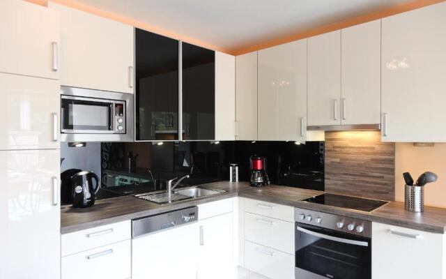 3 rooms Sunny Apartments-Schoenbrunn, 100m2 with balcony