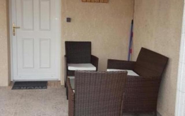 Près d'Evry, petite maison indépendante 1 ch 1 terrasse