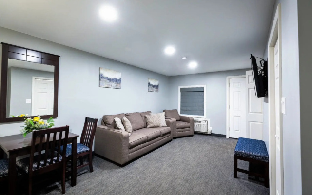 Mt Madison Inn & Suites