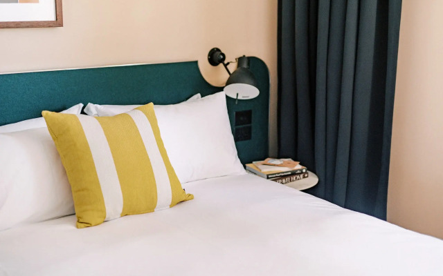 Stay at Hotel Steyne