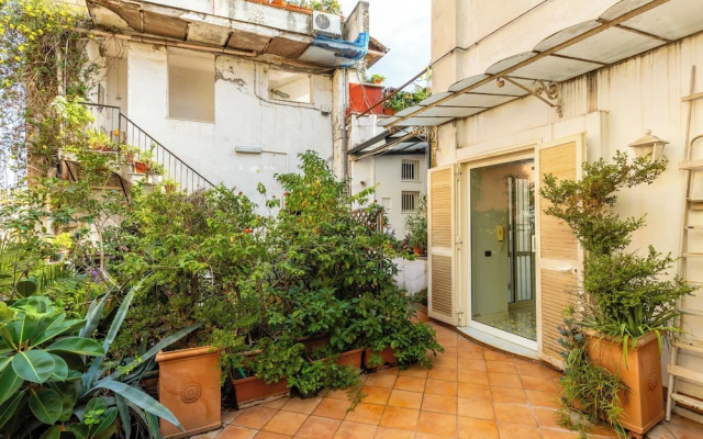 Santa Chiara Charming House With Terrace at Historical Center