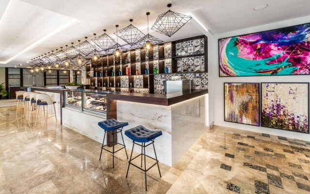 Mercure Dubai Barsha Heights Hotel Suites And Apartments