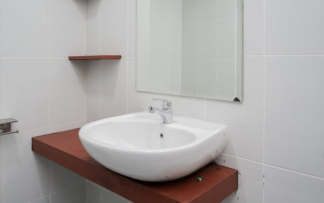 Simply Modern Studio Casa De Parco Apartment