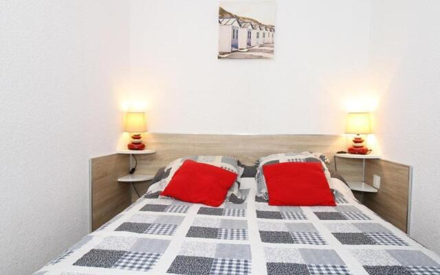 Appartement Balaruc-les-Bains, 1 pièce, 4 personnes - FR-1-553-43