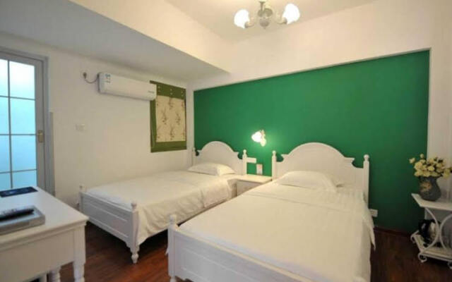 Nine Rooms Inn
