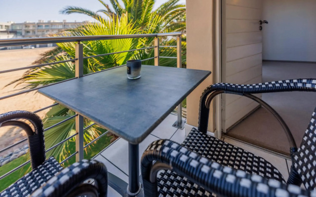 Waterfront Cottage B3