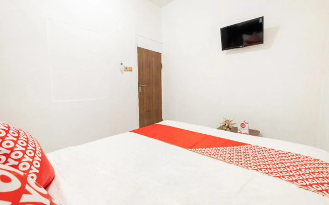 OYO 2394 Hotel Brosta