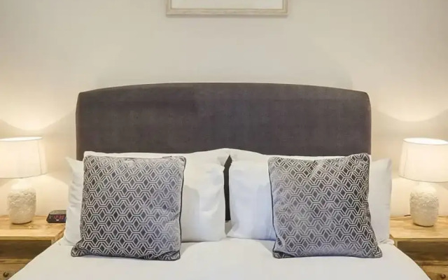 Host Stay Willow Barn