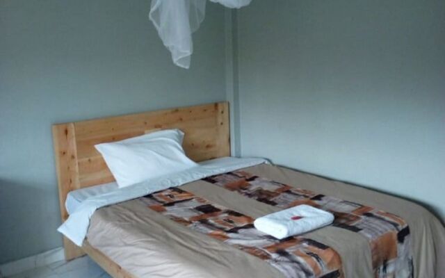 Sweet Hut Hotel