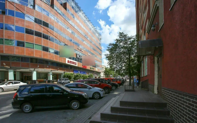 Apartments on the street of Lieutenant General Ozerov 16A