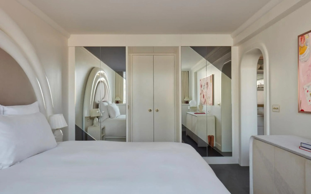 Sea Containers London