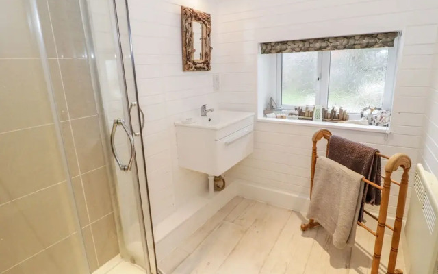 Bron Heulog Cottage