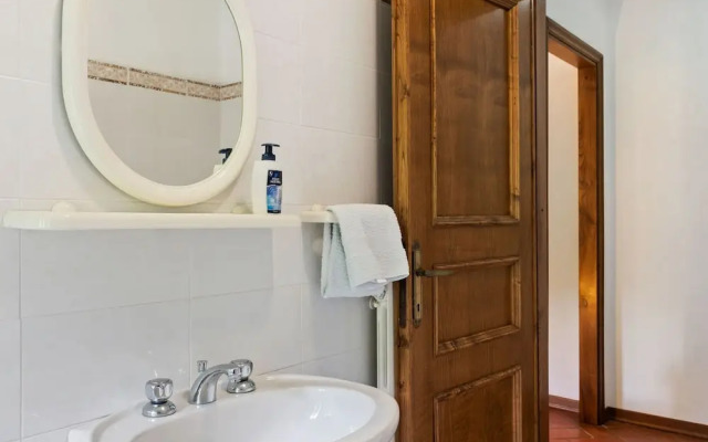 Apartment in Fosciandora With Pool