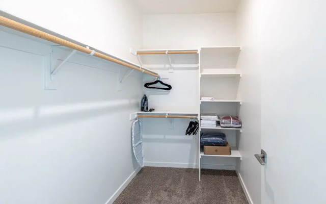 Modern 2br Apartment On Gordon St Hollywood 2 Bedroom Apts by RedAwning