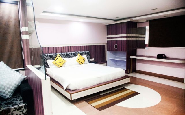 Vista Rooms At M.P Nagar
