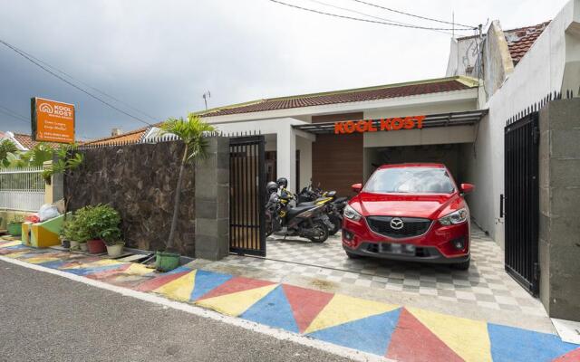 KoolKost near RSAL Surabaya