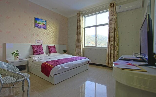 Lijiang Airport Yijia Hotel