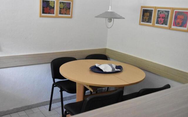 Muki's House- just 50m from the beach