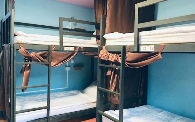 Your Hostel at Chiang Mai - Adults Only