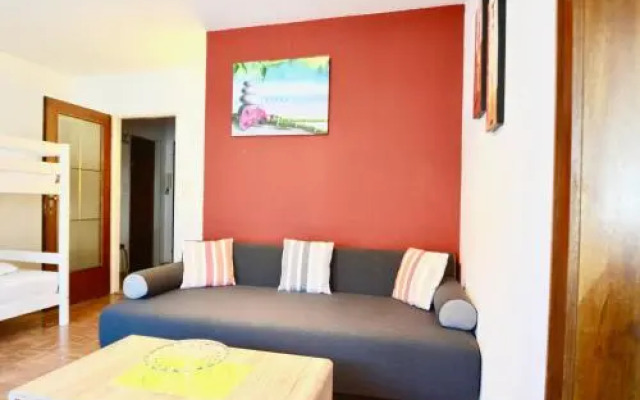 LOW BUDGET Apartment Areit Lozano by Apartments Ged