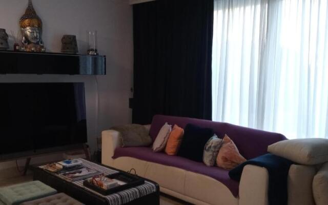 White Pearl Beach L2