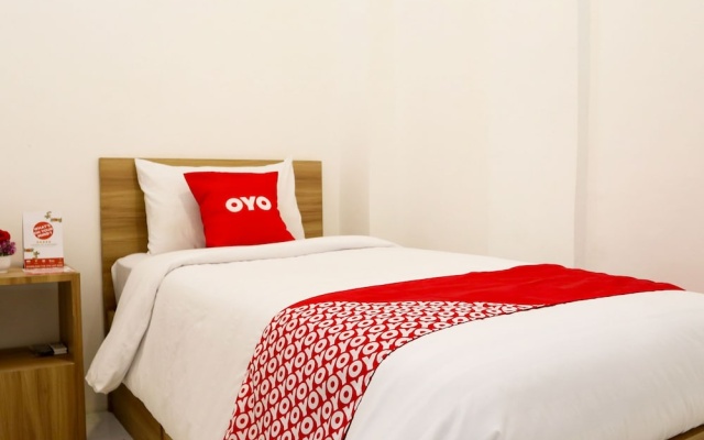 Hotel O Monalisa Residence And Cafe – Guest Rooms – Padang