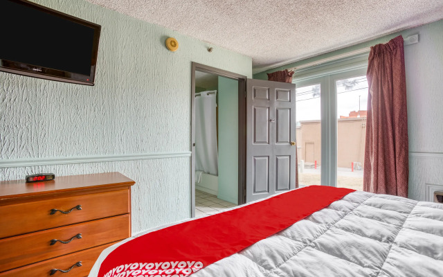 OYO Townhouse Tulsa Woodland Hills