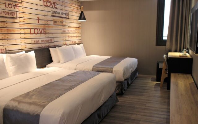 Sunrise Hotel