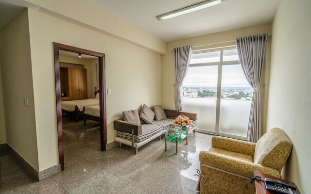 Duc Long Gia Lai Hotels & Apartment