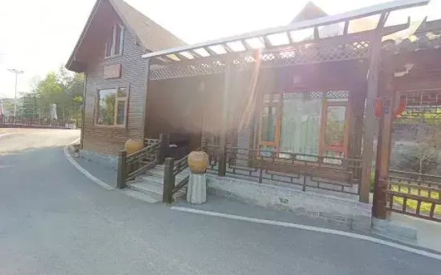 Jiuhuashan Guanpo Mountain Residence