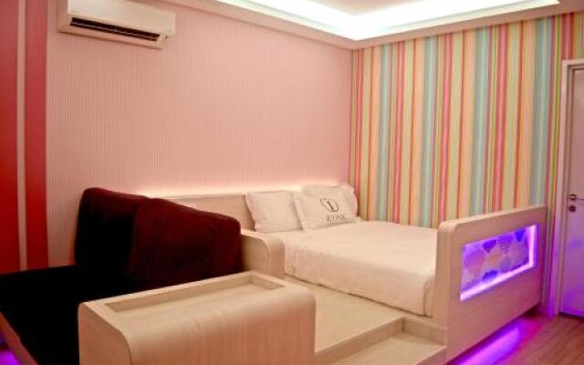 Iconic Suites & Pods Hotel