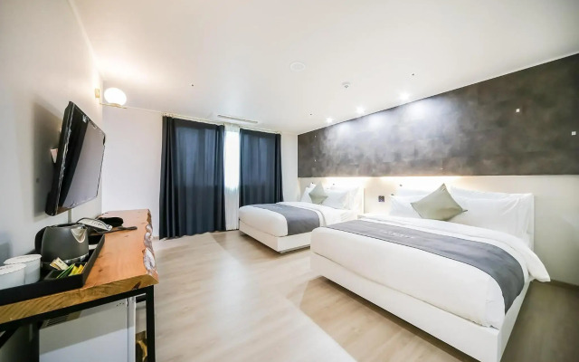 Andong CM Park Hotel