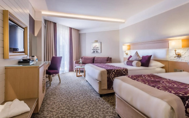 Villa Side Residence