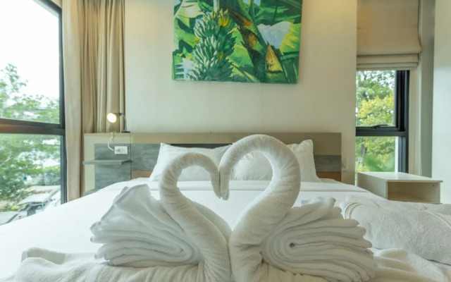 Everything walking  Gym Sauna Beach c120