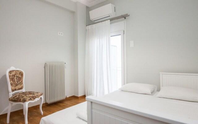 Brand new apt in Zografou