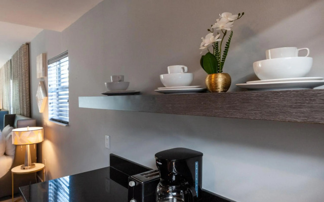 Seaside All Suites Hotel