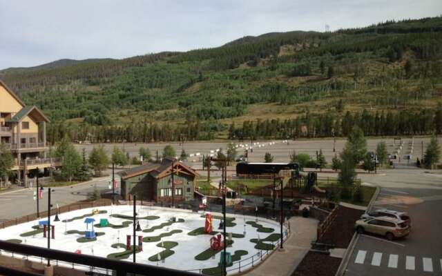 Expedition Station #8636 by Book by Owner