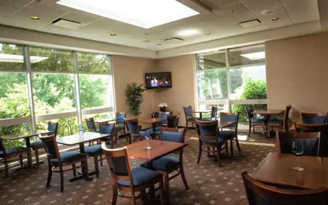 Nichols Village Hotel and Spa