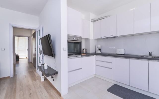 FM Deluxe 1-BDR Apartment - Cinecitta