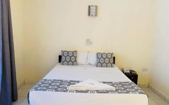 Merry Villa Hotel  Apartments