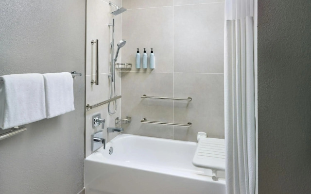 Courtyard by Marriott Phoenix Airport
