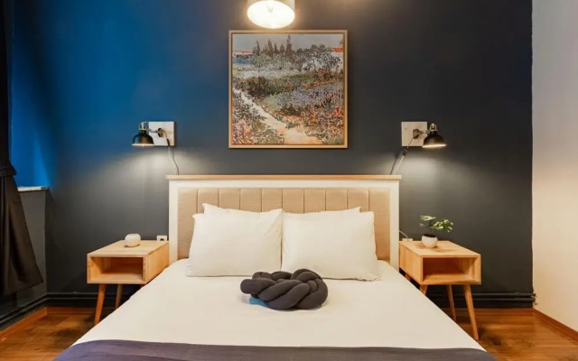 Central and Stylish Flat near Istiklal Street