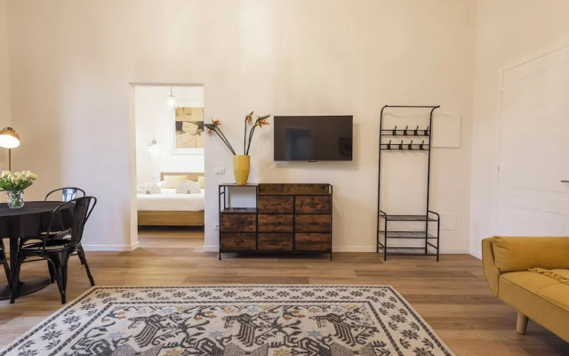 Salutati Apartments by MMega