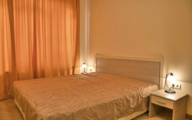 Royal Sun - Sunny Cove Apartment