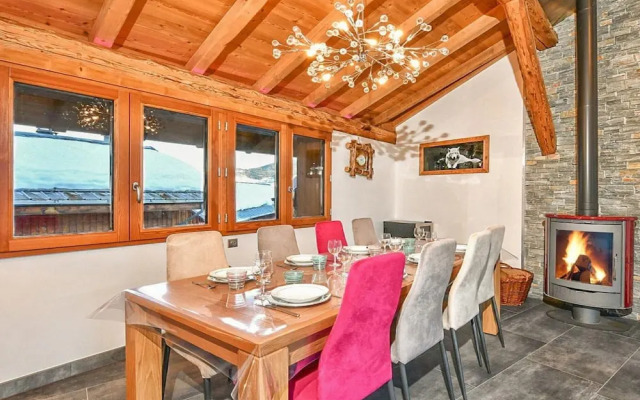 Cosy Chalet in Village of Les Allues