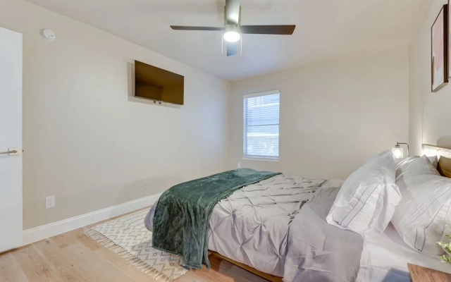 Near Stadiums: Grand Prairie Apt w/ Pool Access